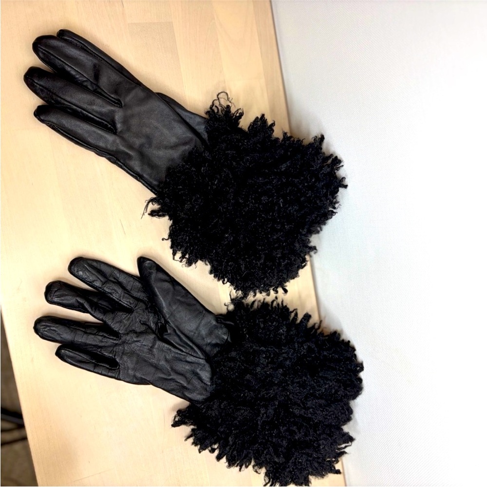 Simply Vera Vera Wang Black Leather Gloves with Plush Cuffs